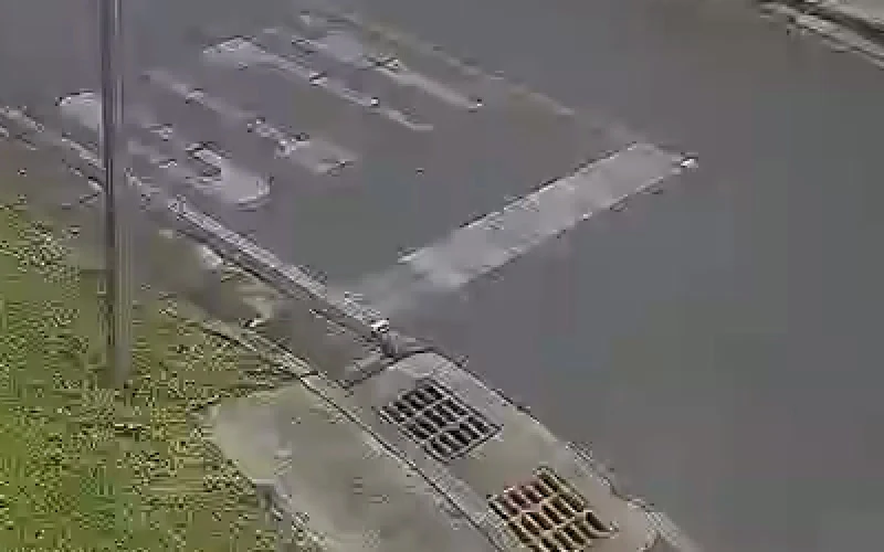 Zerolatency encode at 1 Mb/s: washed out road surface, ghosted lettering, lost centre line